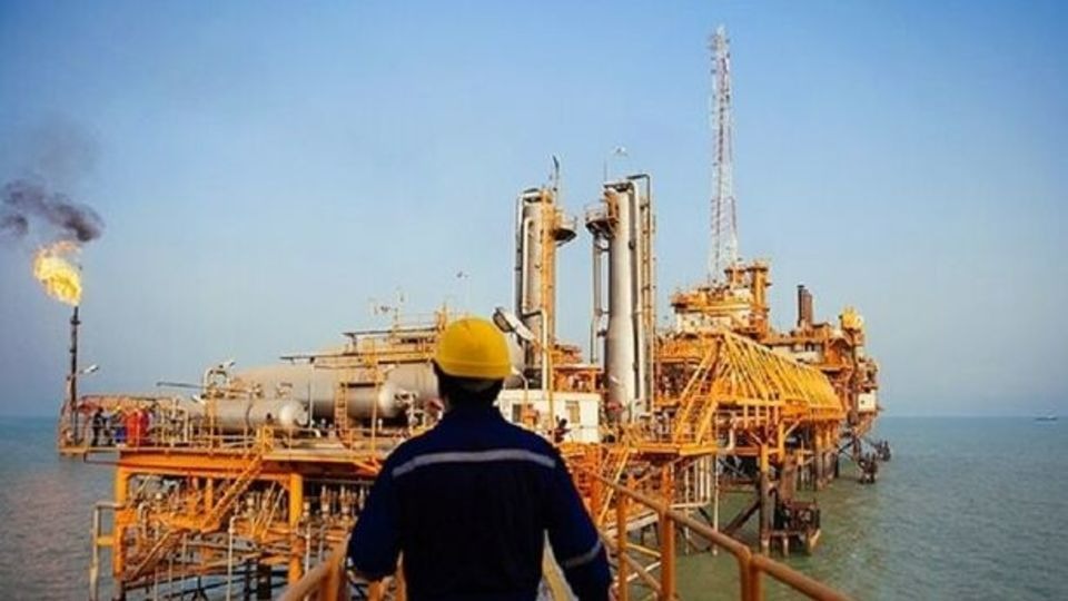 قراردادهای نفتی 13 میلیارد دلاری با شرکت های ایرانی
