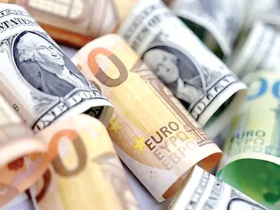 گزارش قیمت دلار / دوشنبه 8 مرداد 1403