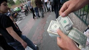 بازگشت دلار به شرایط عادی