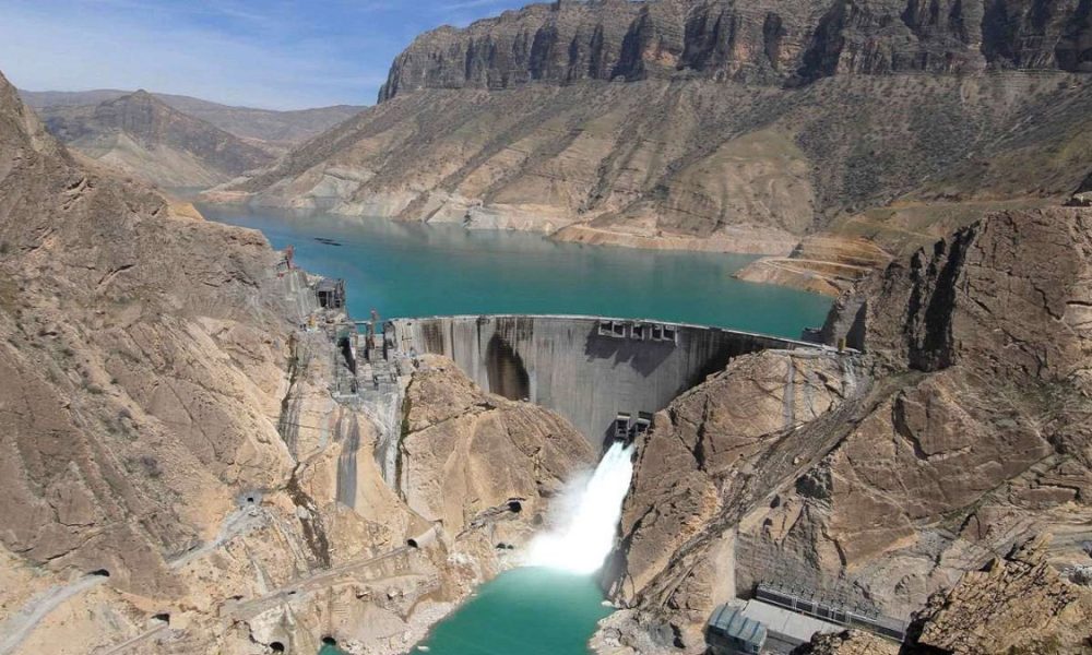 نیروگاه برق آبی