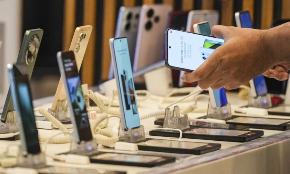 واردات موبایل