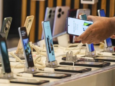 واردات موبایل